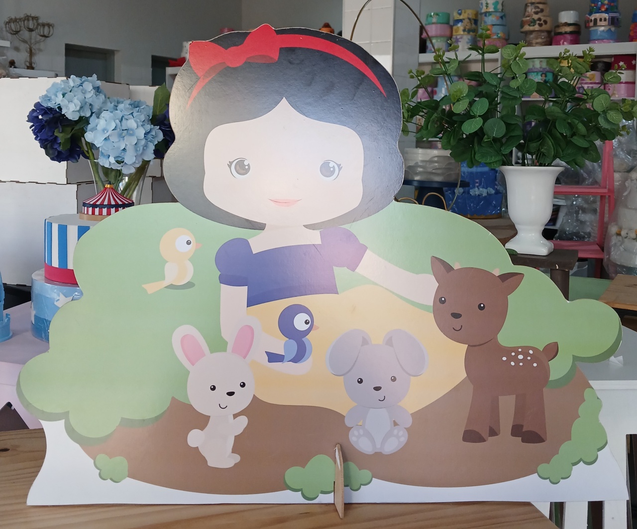 Display Chão Branca de Neve E Os Animais - BEMDEFESTA