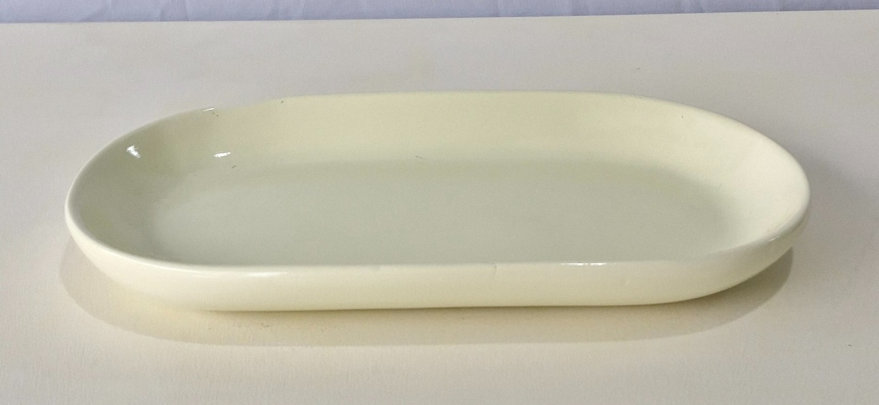 Prato Cerâmico Amarelo Oval   - BEMDEFESTA