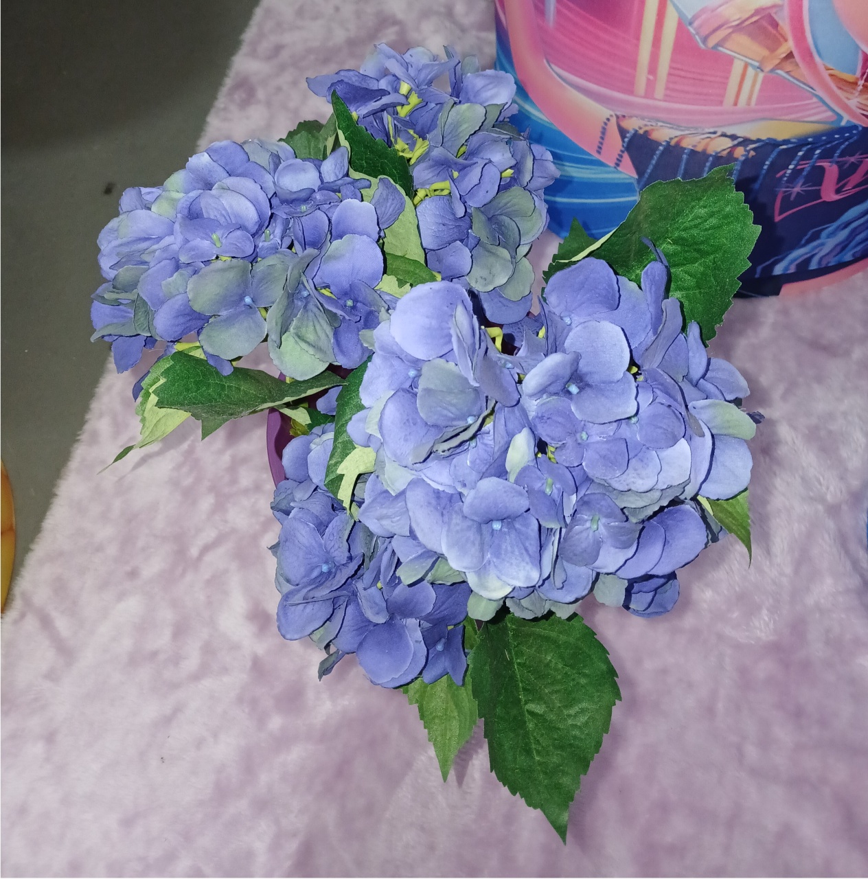 Arranjo Flores Roxas - BEMDEFESTA