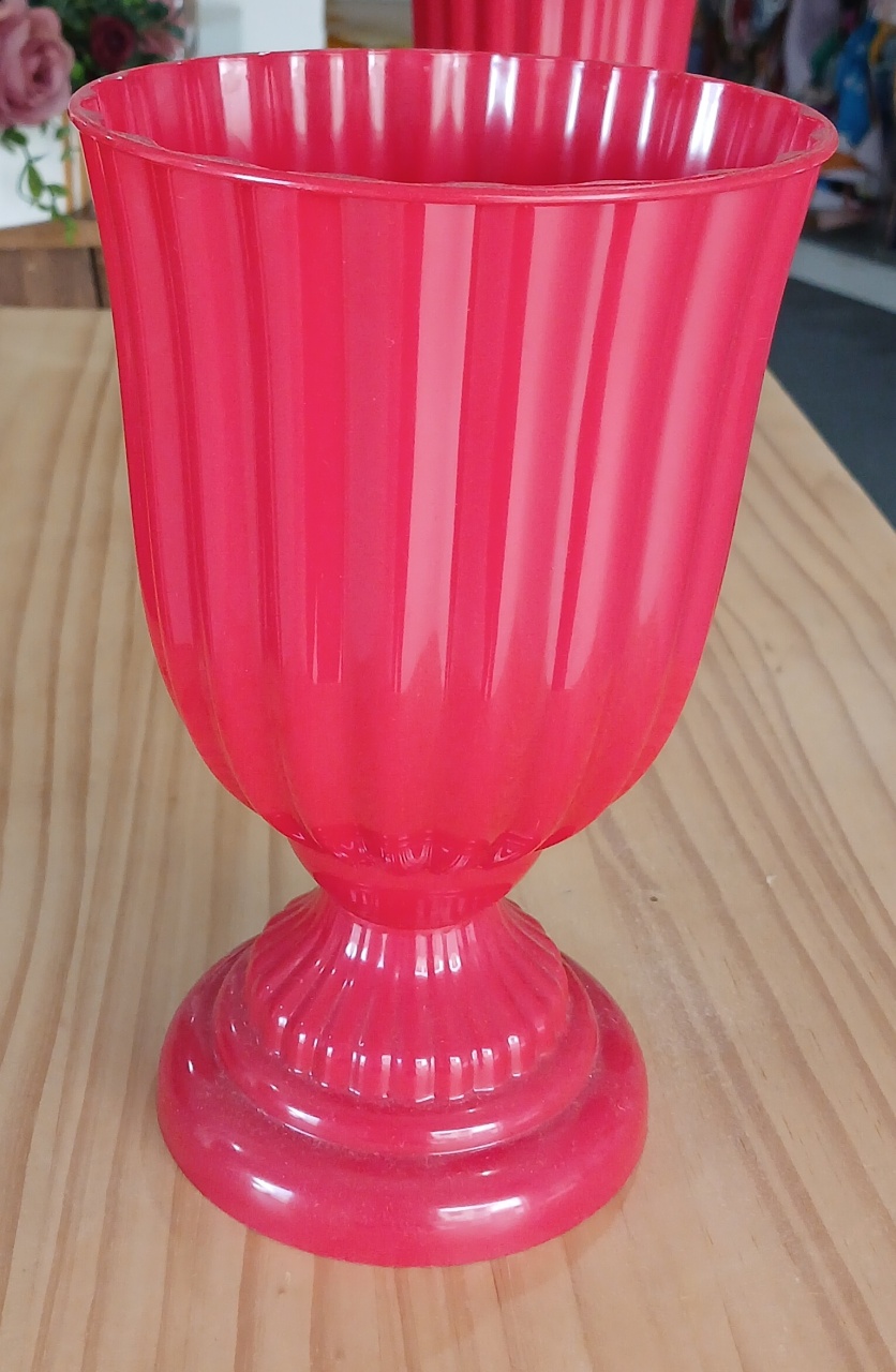 Vaso Plastico Vermelho M - BEMDEFESTA