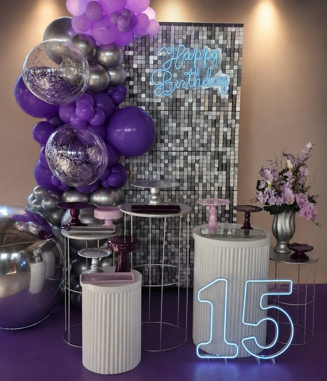 Decoração Prata Roxo E Lilais - Fazendo a Festa