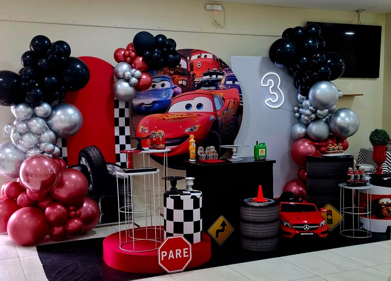 Decoração Tema Carros - Fazendo a Festa