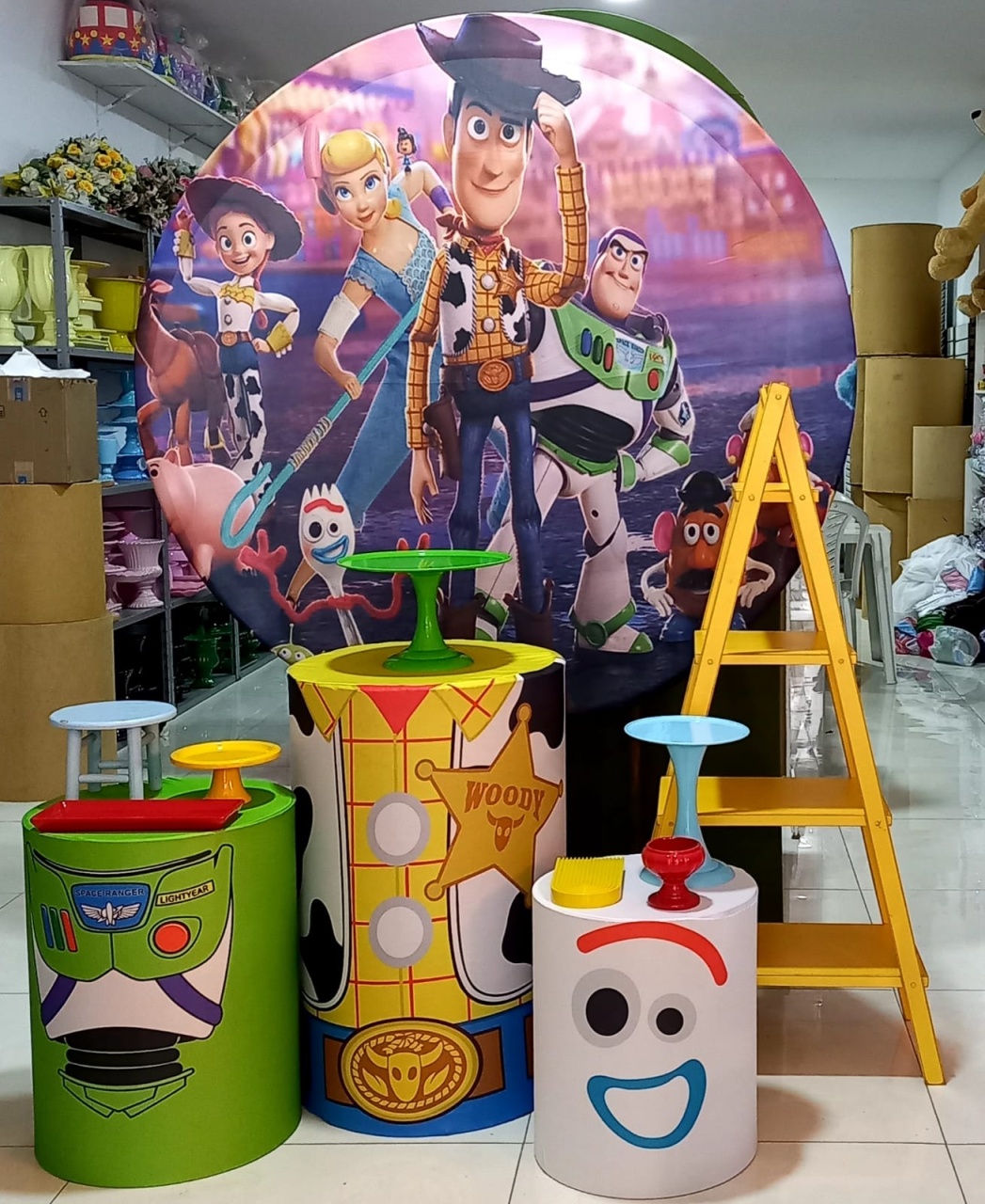 Pegue E Monte Toy Store  - Fazendo a Festa