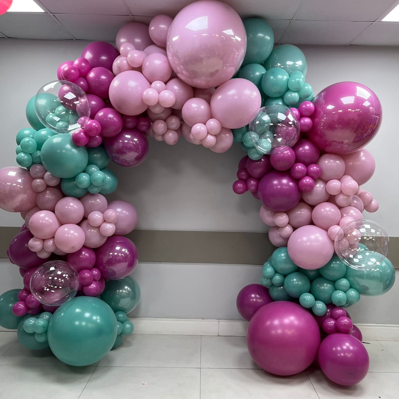 Arco Orgânico Desconstruído Balões Comum Diversas Cores. - Fazendo a Festa