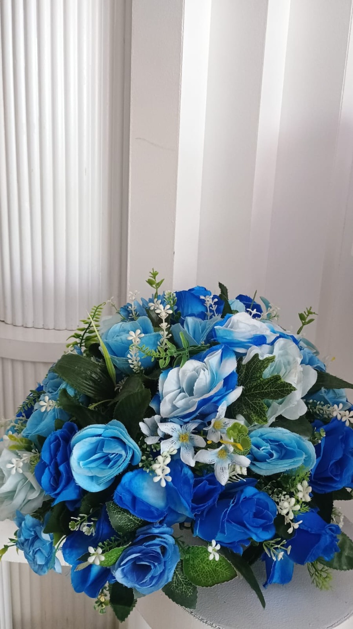 Arranjo de Flor Azul Royal - Fazendo a Festa