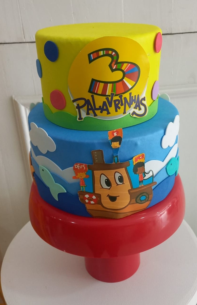 Bolo Fake 3 Palavrinhas  - Fazendo a Festa