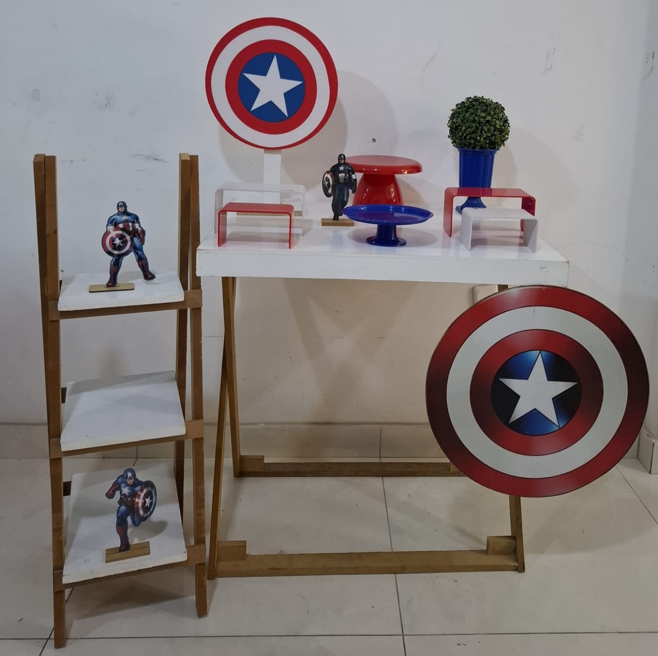 Festa Na Mesa Capitão América  - Fazendo a Festa