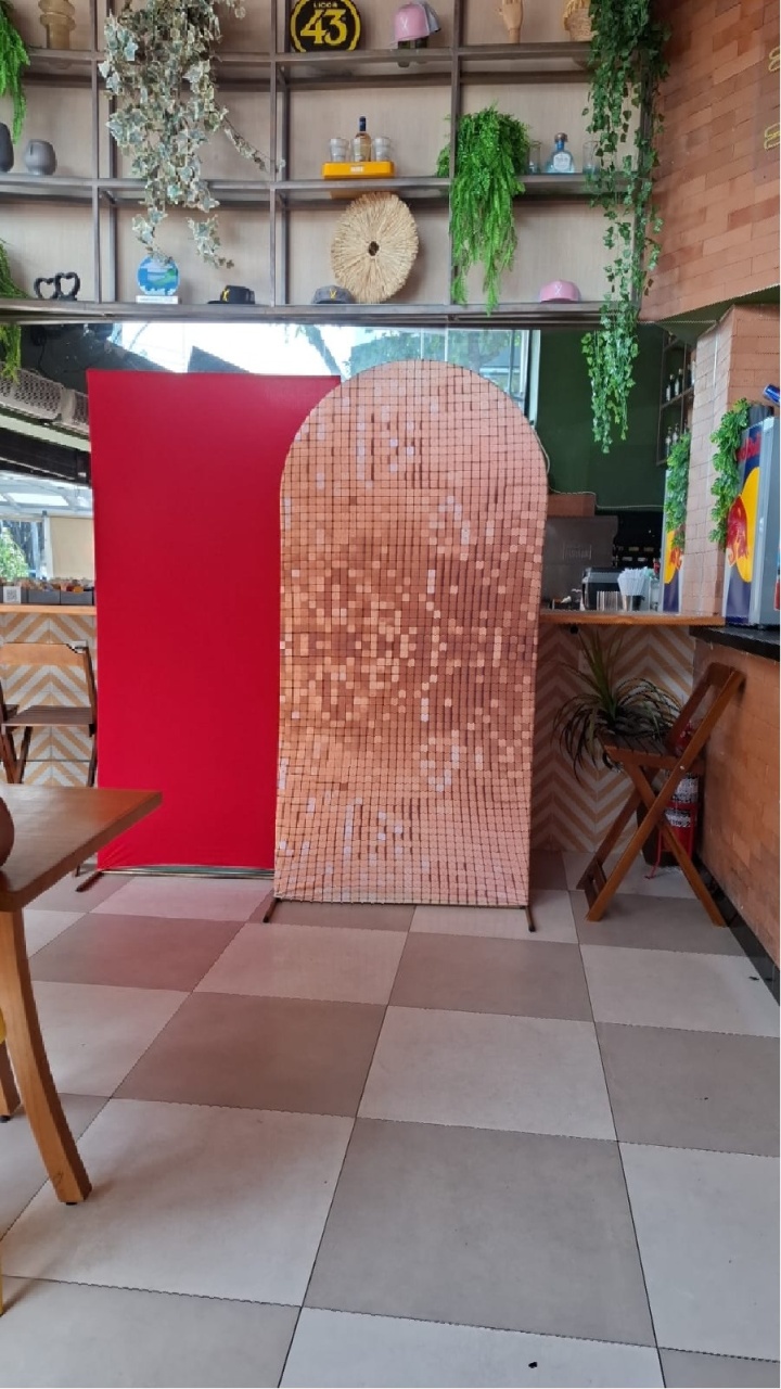 Painel Romano Quadrado Dourado  - Fazendo a Festa