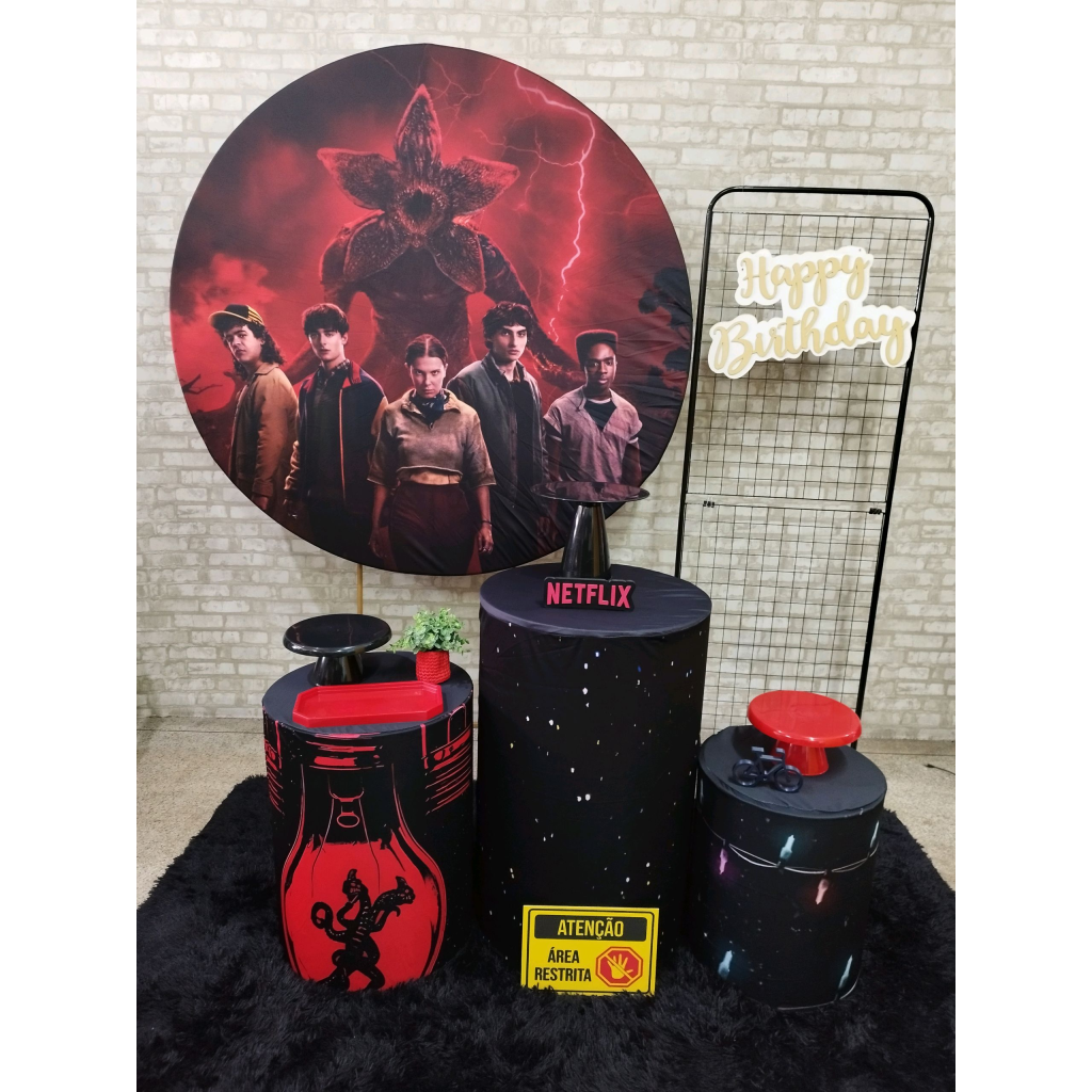 Kit Stranger Things - Pegue e Monte Tesouro Encantando
