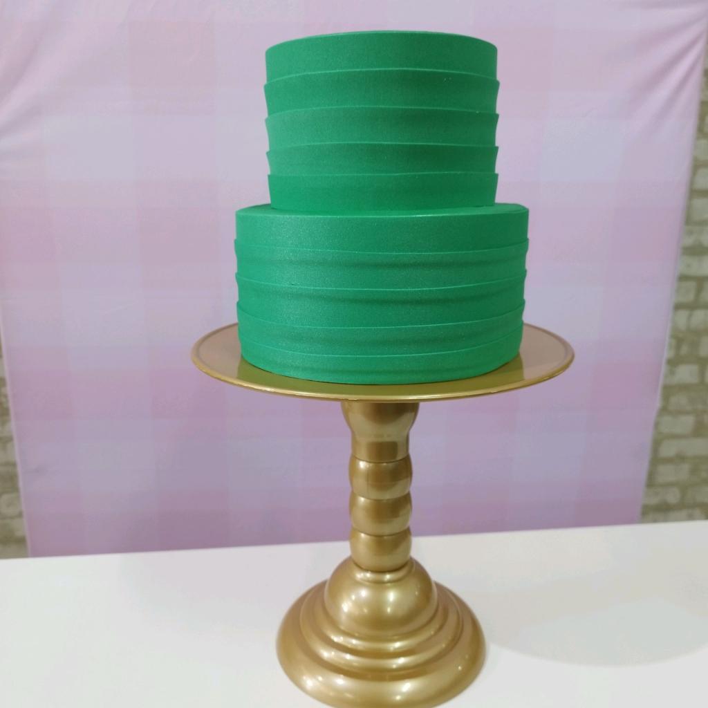 Bolo Fake Verde - Pegue e Monte Tesouro Encantando