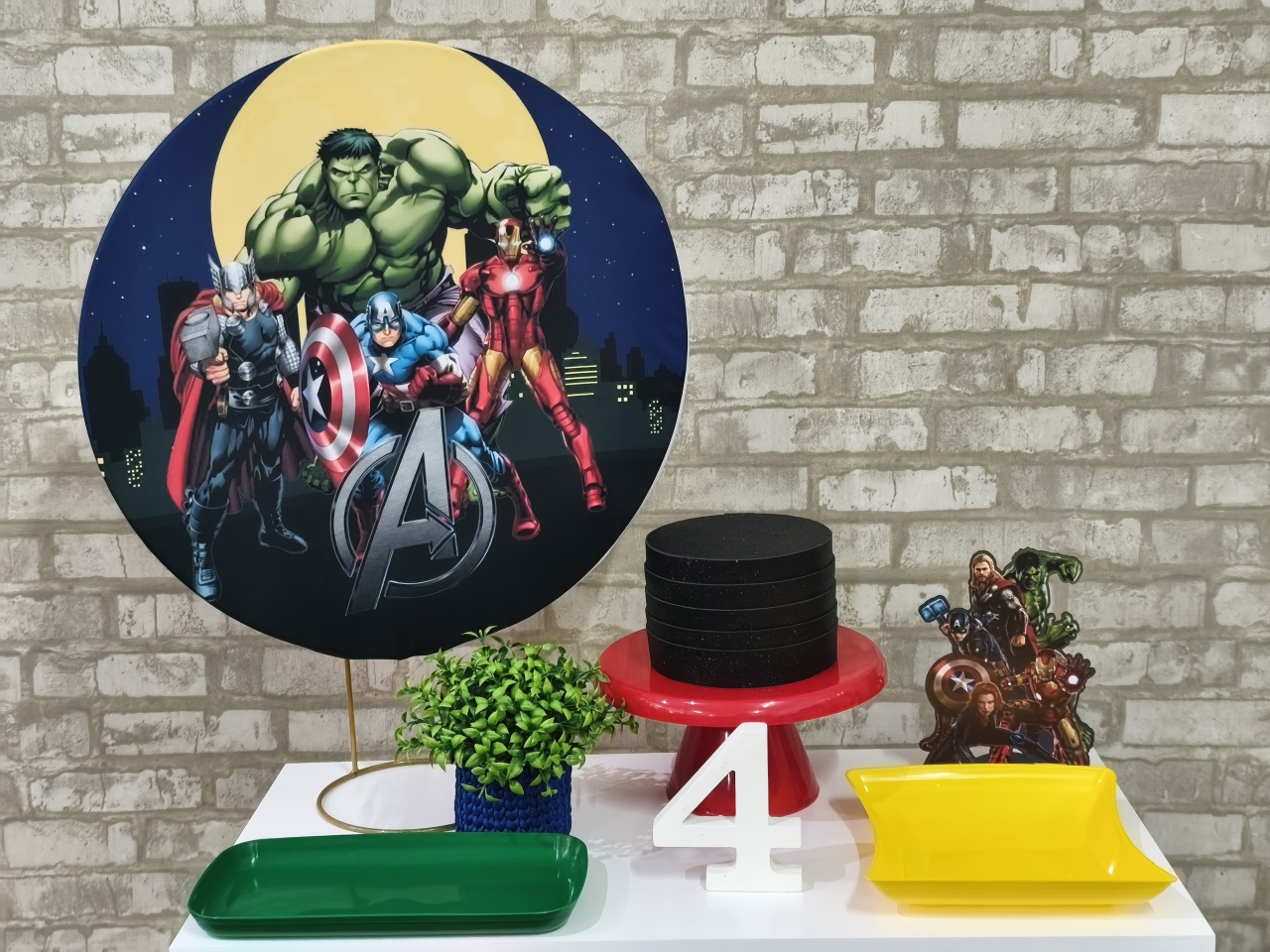 Mini Kit Vingadores - Pegue e Monte Tesouro Encantado