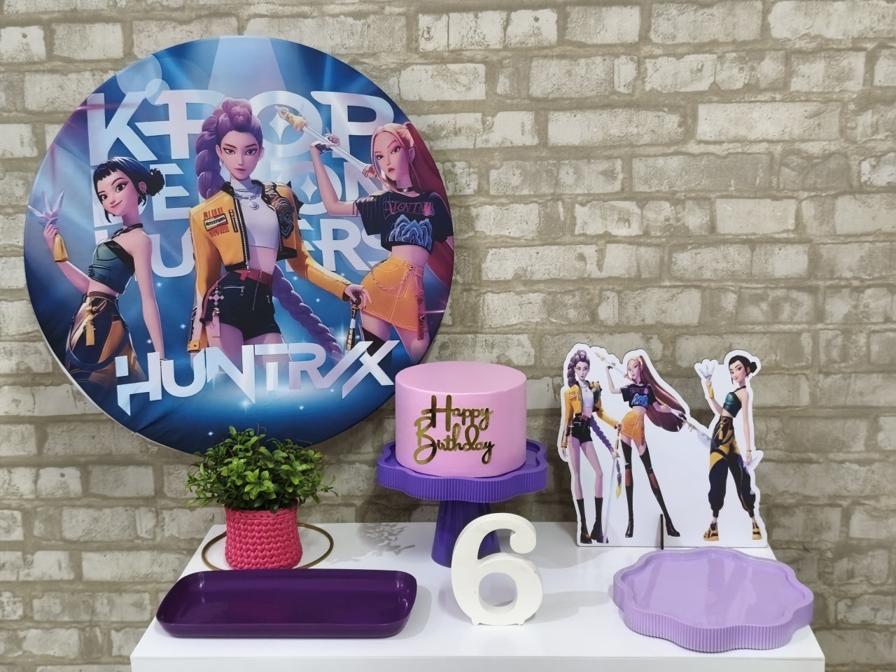 Mini Kit Guerreiras Do Kpop Huntrix - Pegue e Monte Tesouro Encantado