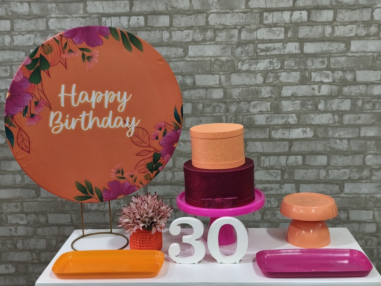 Mini Kit Happy Birthday Floral Laranja E Pink Adulto - Pegue e Monte Tesouro Encantado