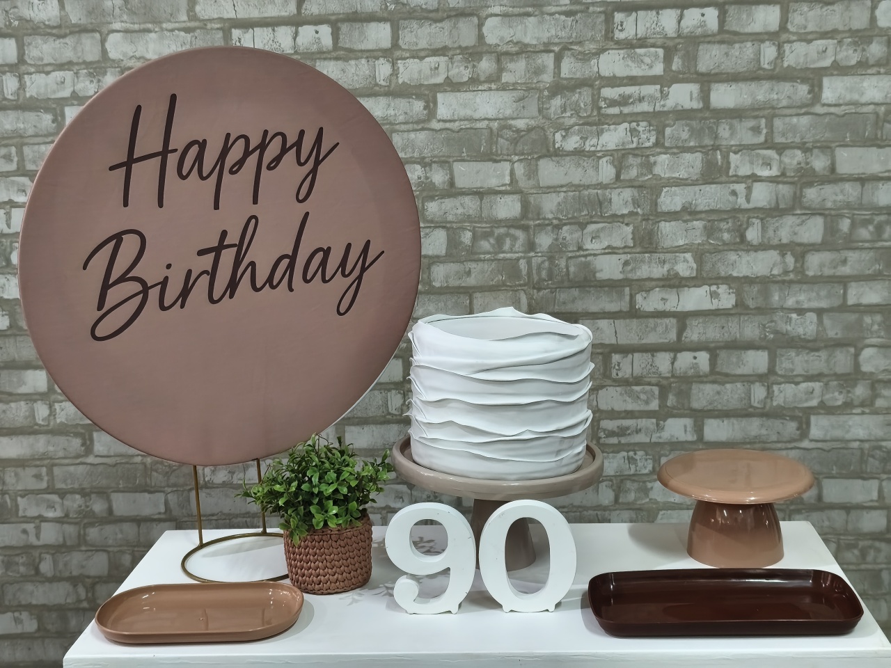 Mini Kit Happy Birthday Bege Adulto - Pegue e Monte Tesouro Encantado