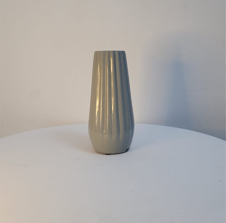 Vaso Cinza P - AcervodosSonhos 