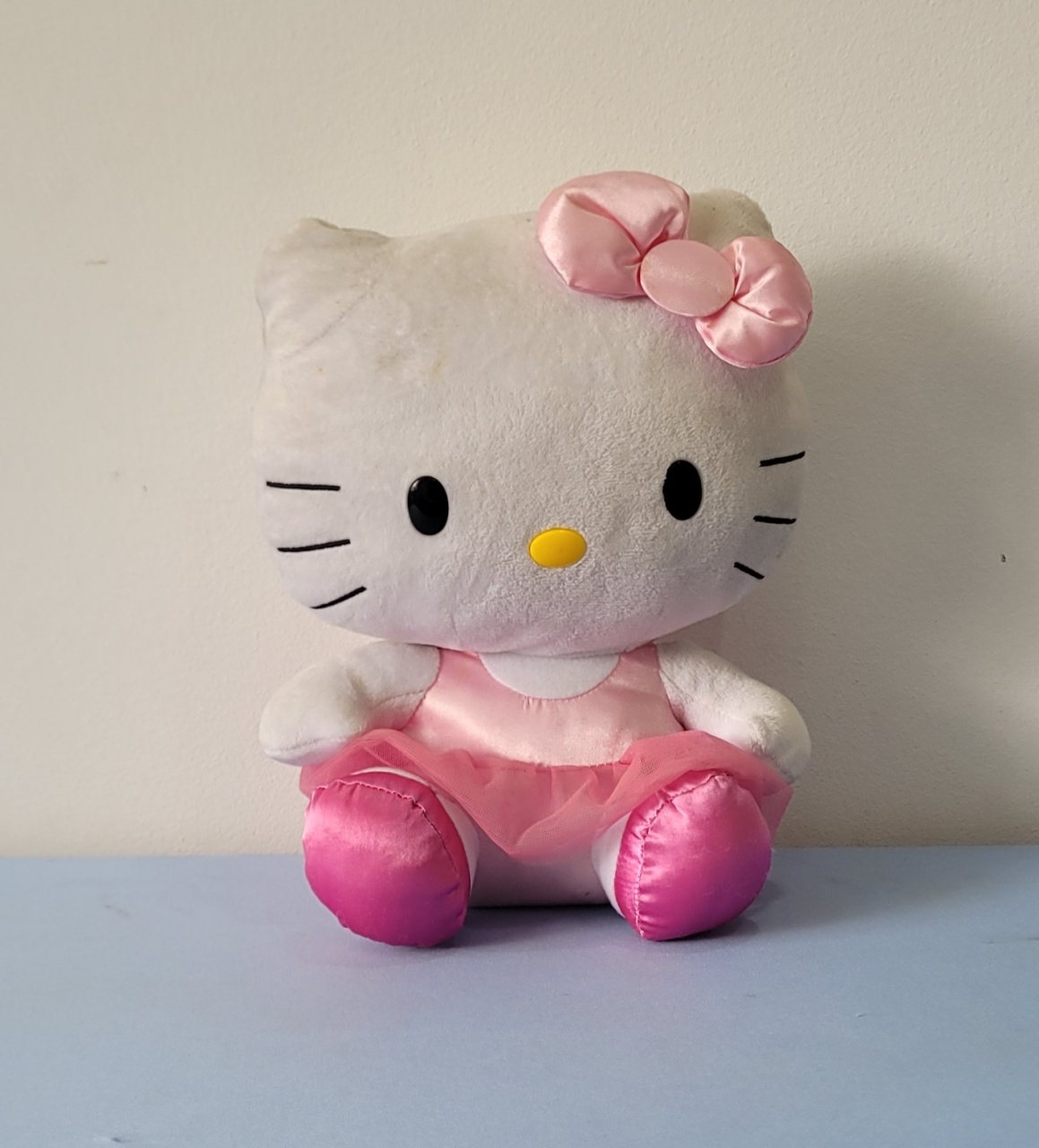 Hello Kitty Pelúcia - AcervodosSonhos 