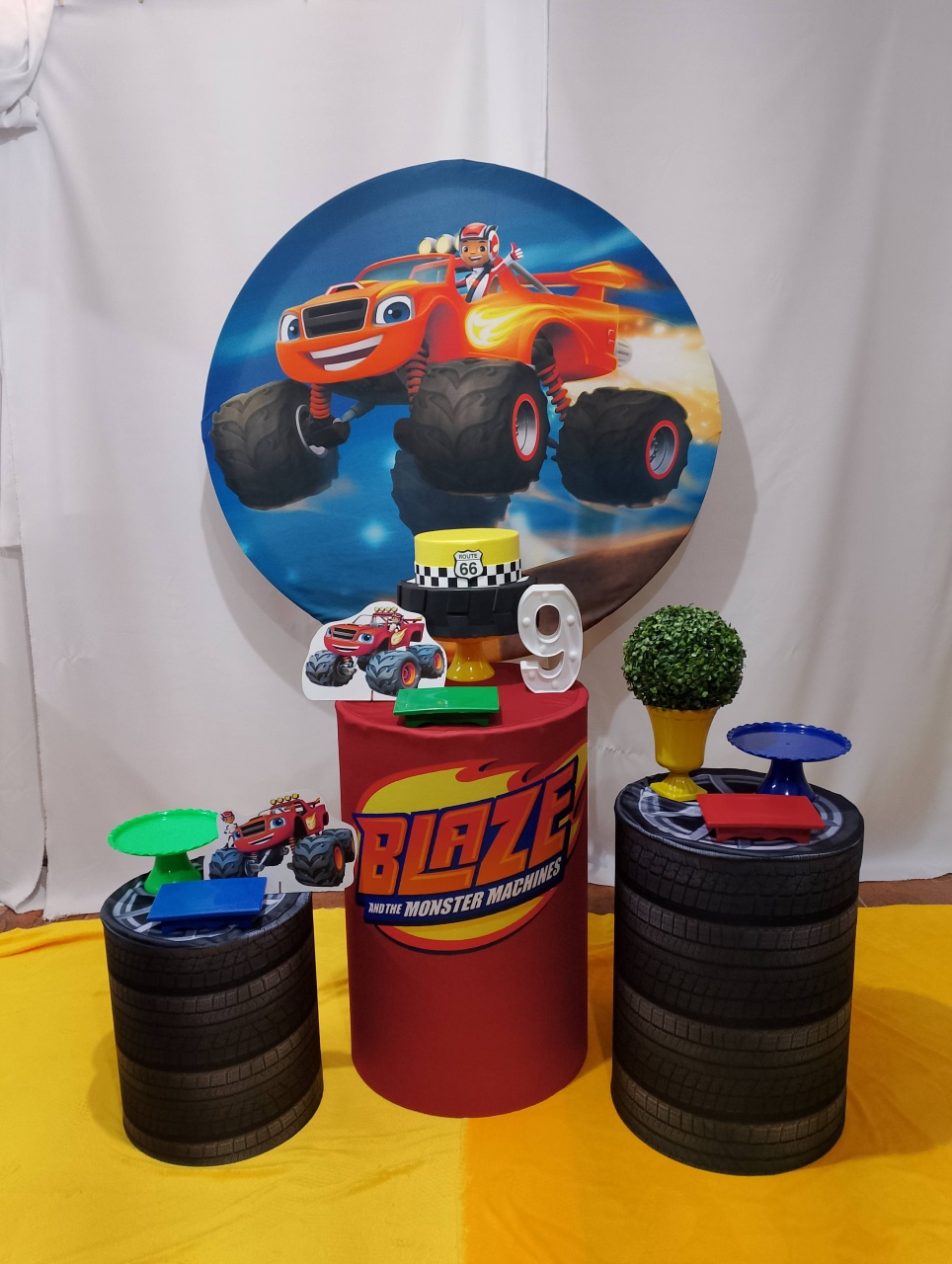 Pegue E Monte Blaze Monster Machines - Realize Decorações