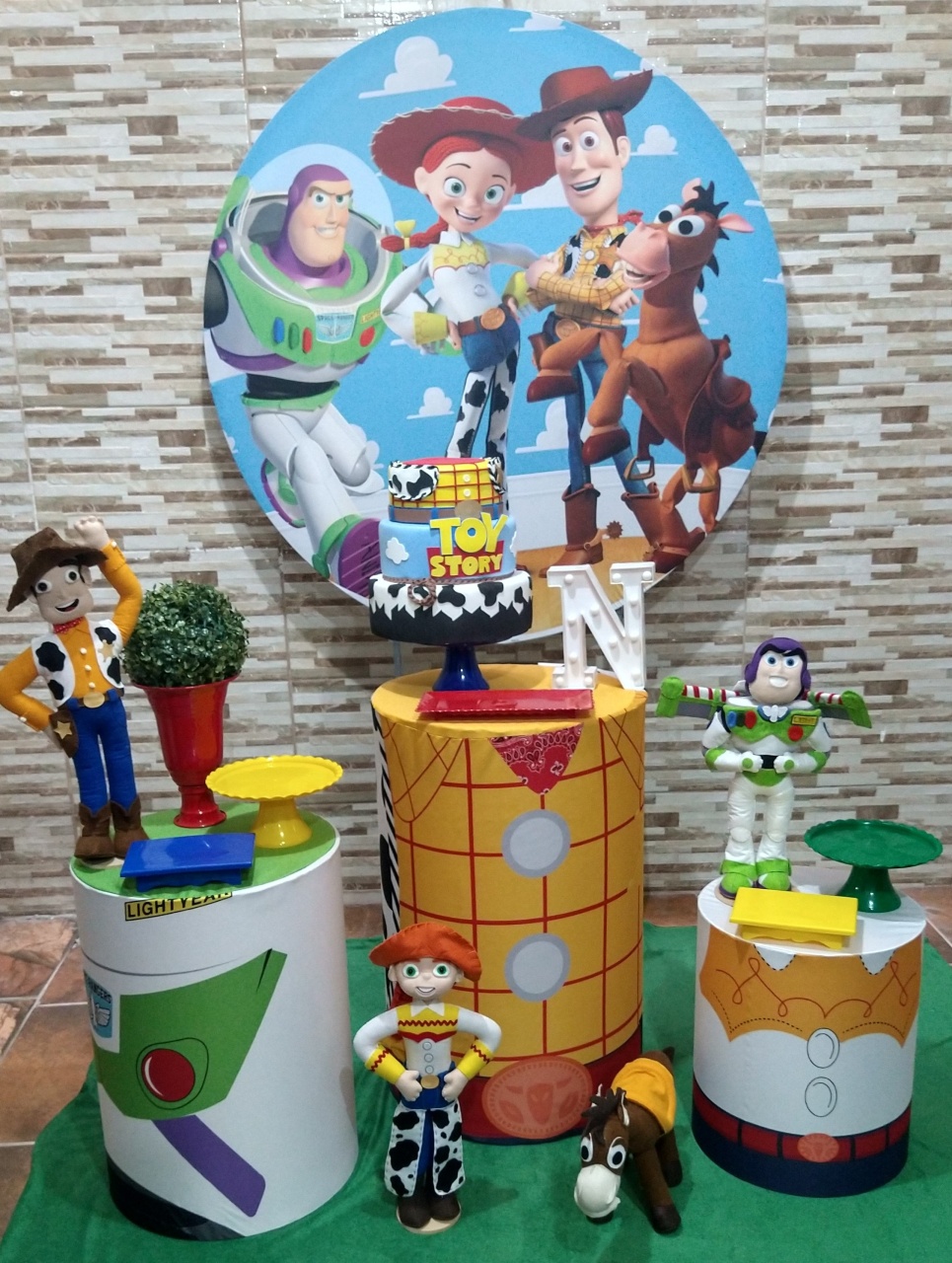 Pegue E Monte Toy Story - Realize Decorações