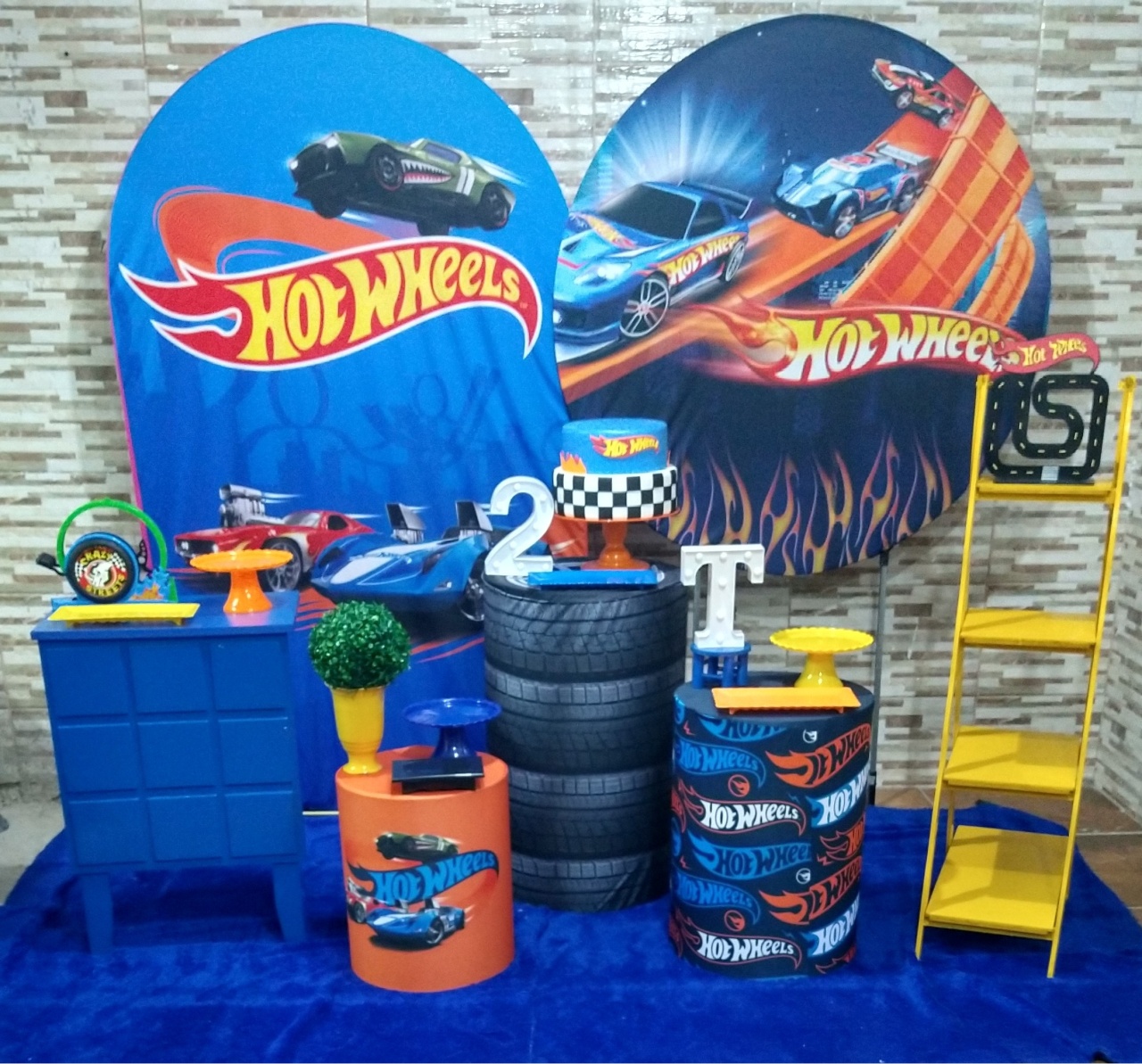 Pegue E Monte Hot Weels Luxo - Realize Decorações
