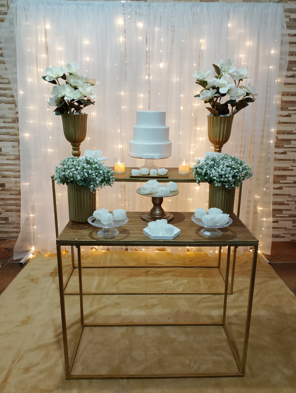  Casamento Com Montagem Branco 3 - Realize Decorações