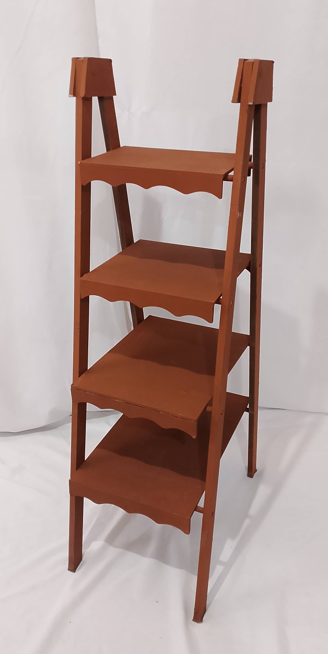 Escadinha Marrom  - Realize Decorações