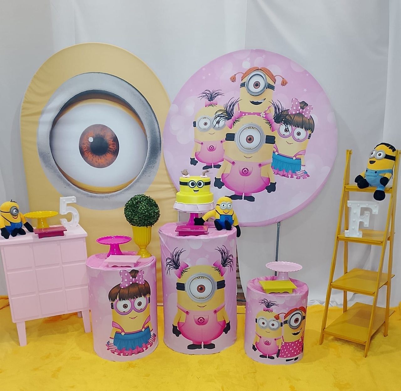 Pegue E Monte Minions Rosa Luxo - Realize Decorações