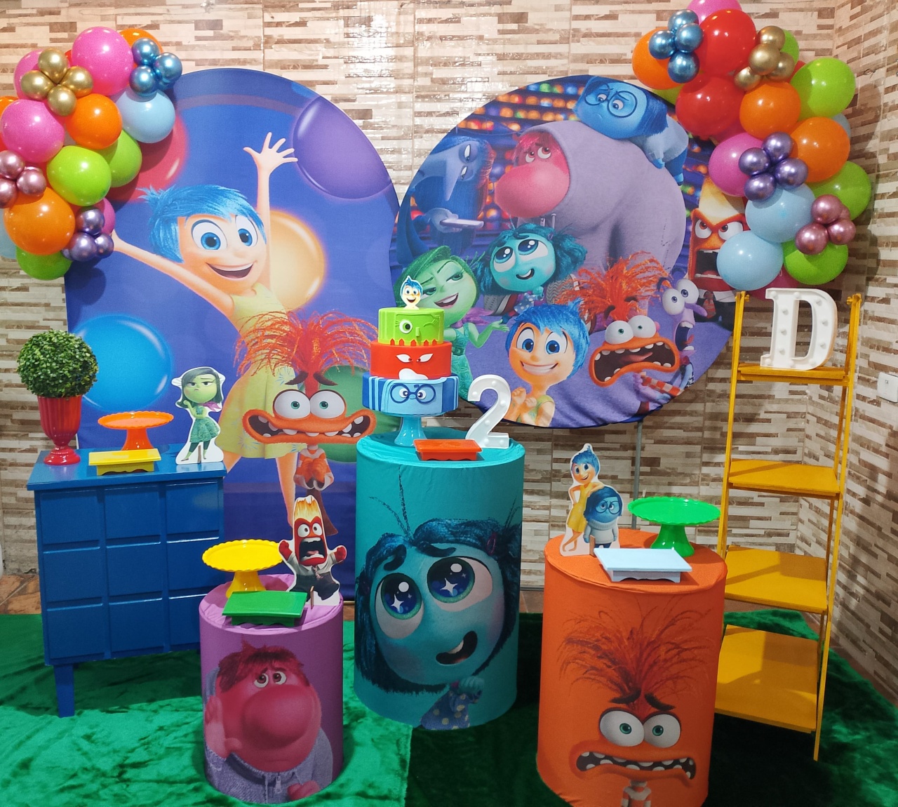 Pegue E Monte Divertidamente Luxo - Realize Decorações