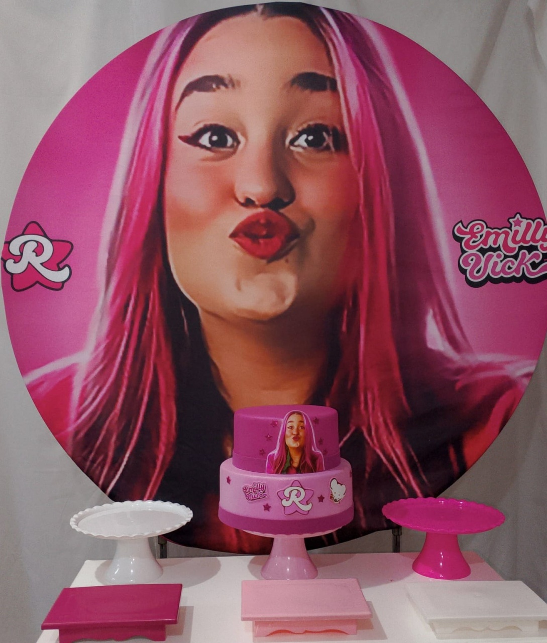 Kit Sem Mesa Emily Vick  - Realize Decorações
