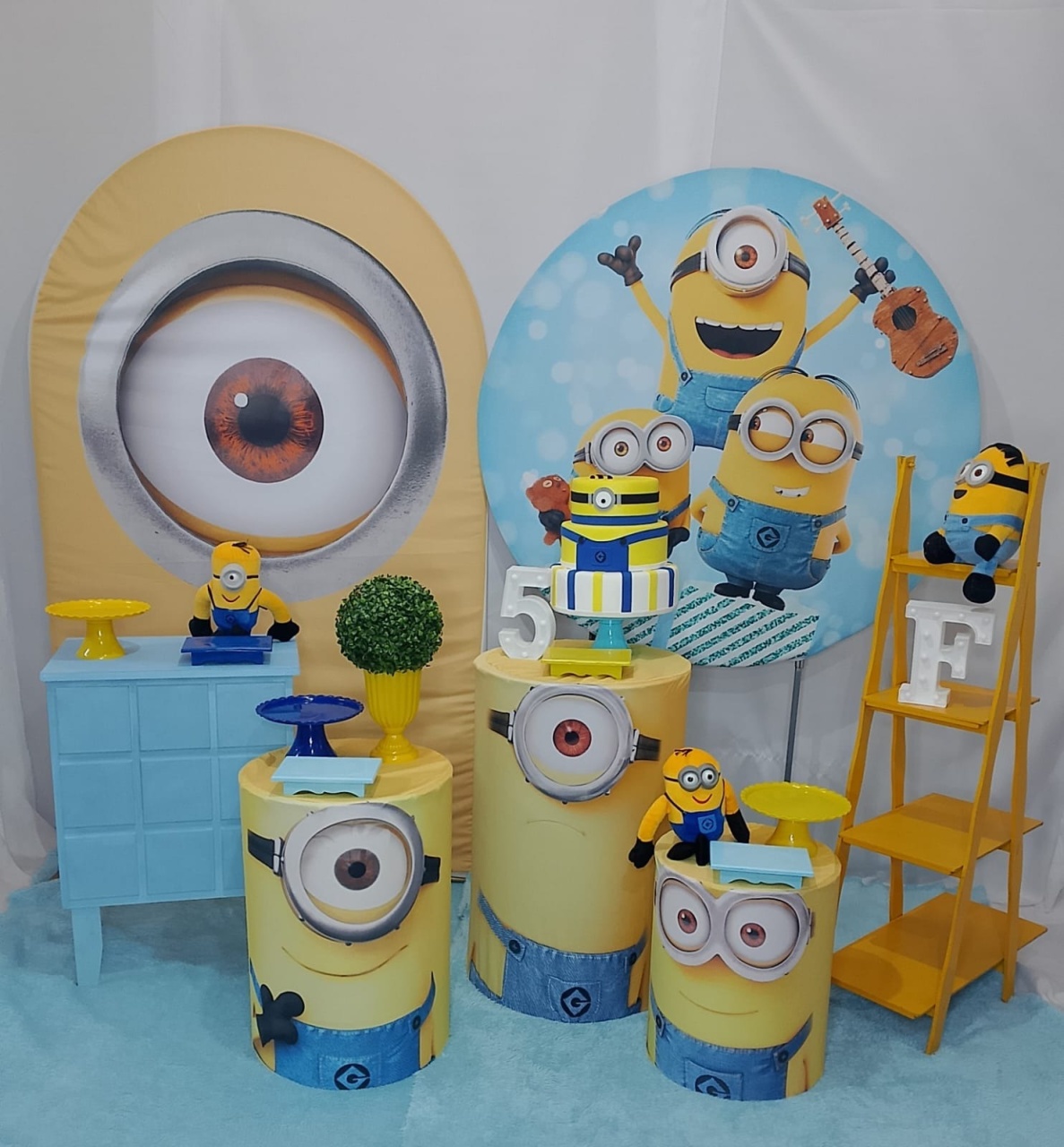 Pegue E Monte Minions Luxo - Realize Decorações