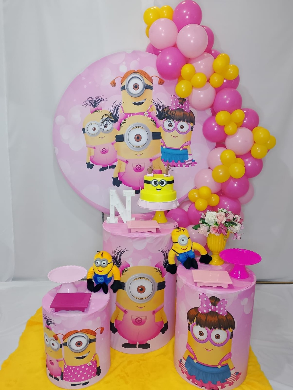 Pegue E Monte Minions Rosa - Realize Decorações
