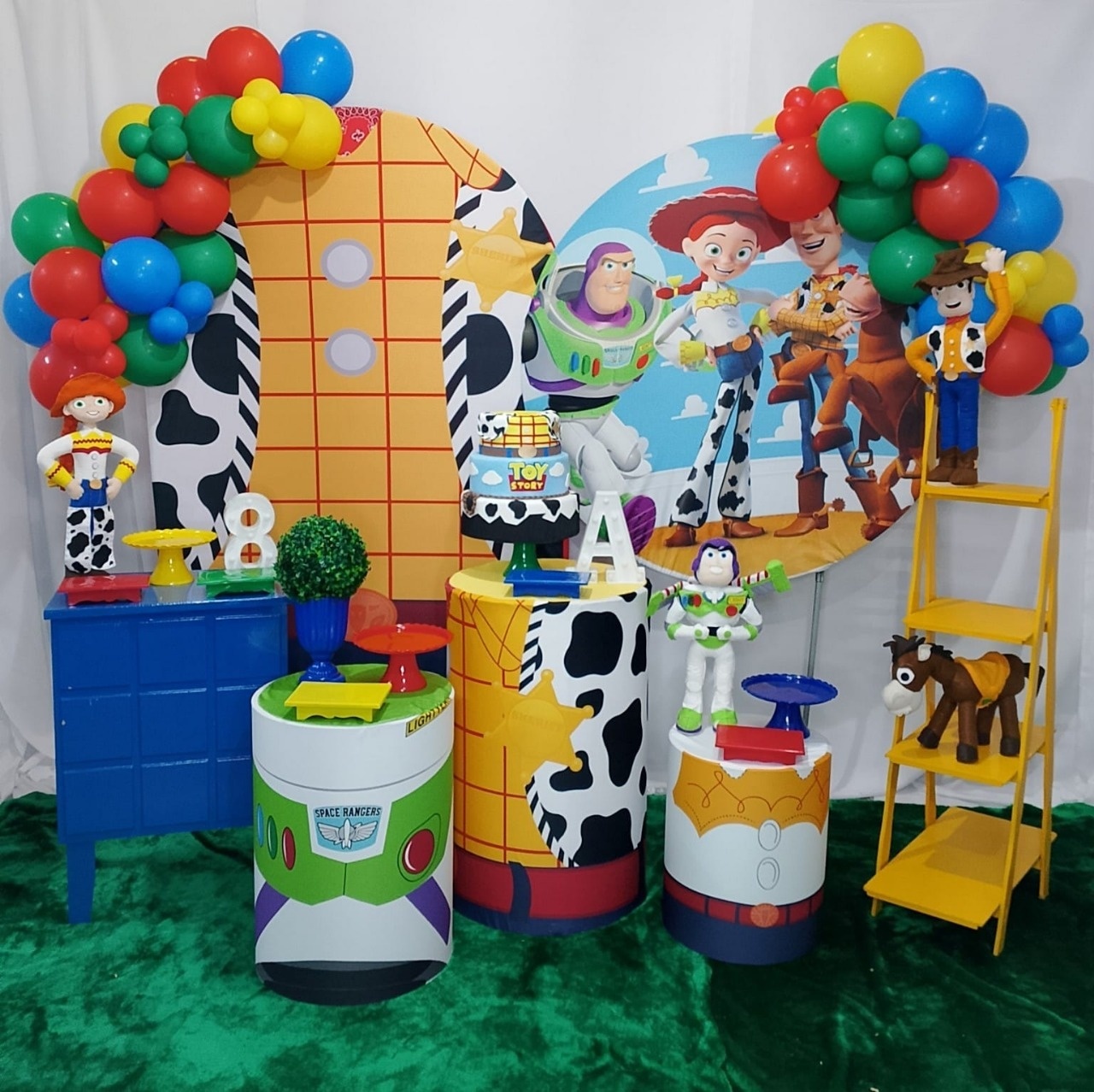 Pegue E Monte Toy Story Luxo - Realize Decorações