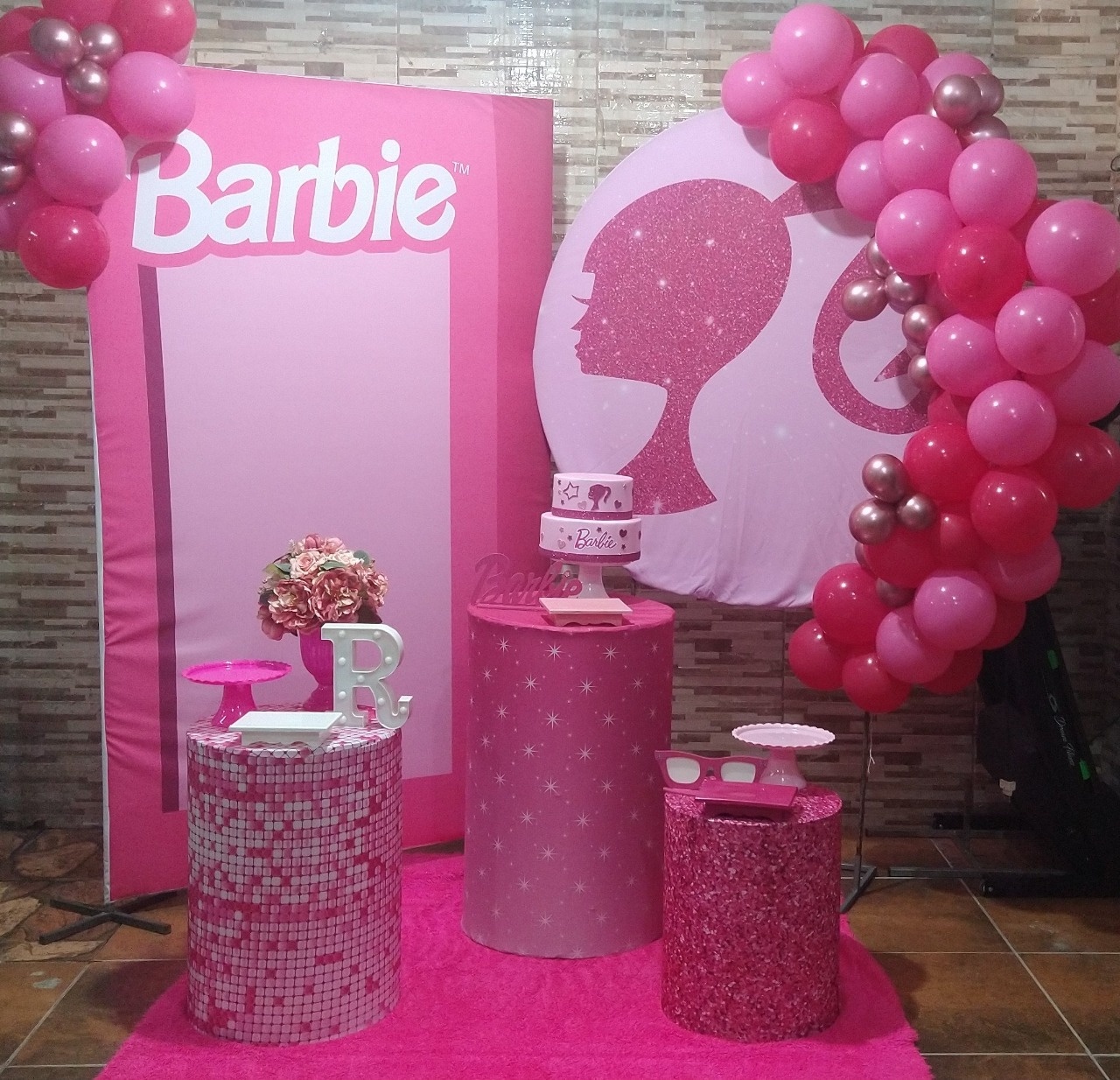 Pegue E Monte Barbie Luxo - Realize Decorações