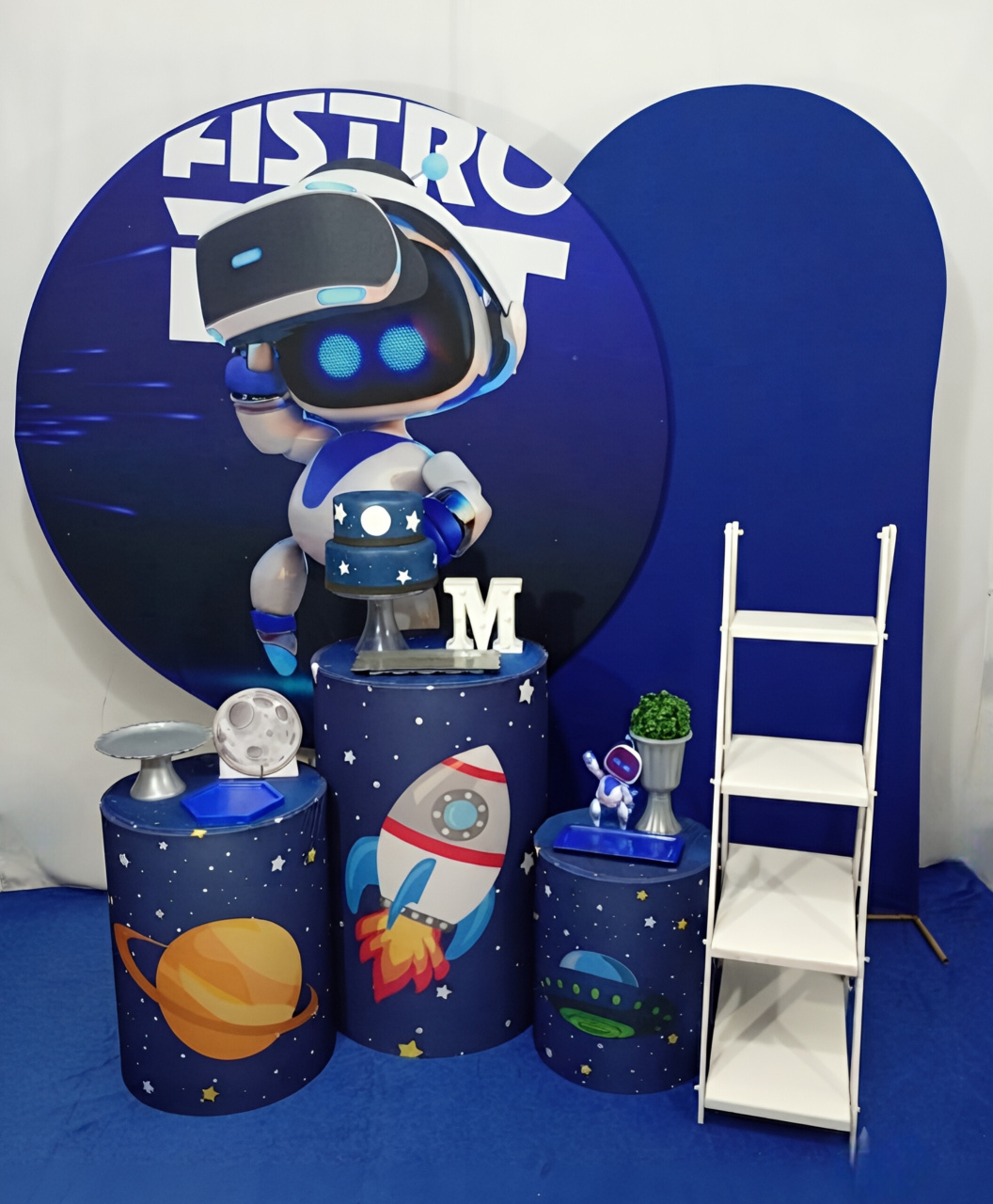 Astro Bot - Kit 2 + Escadinha E Letra Led - Juntosparasempre 