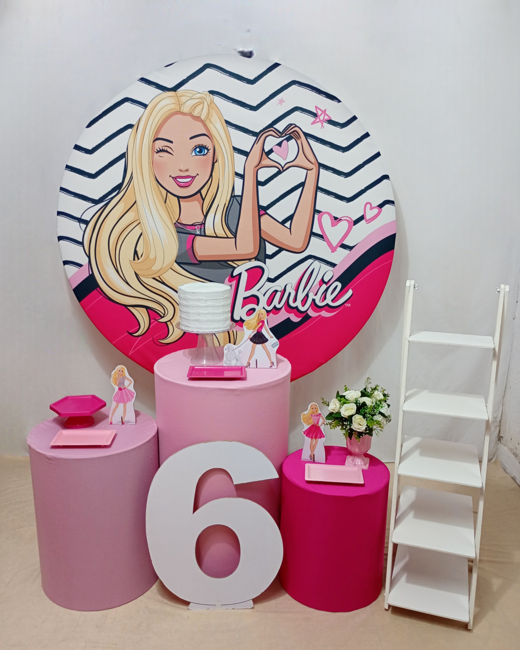 Barbie - Kit Galera Reunida + Escadinha E Numero - Juntosparasempre 