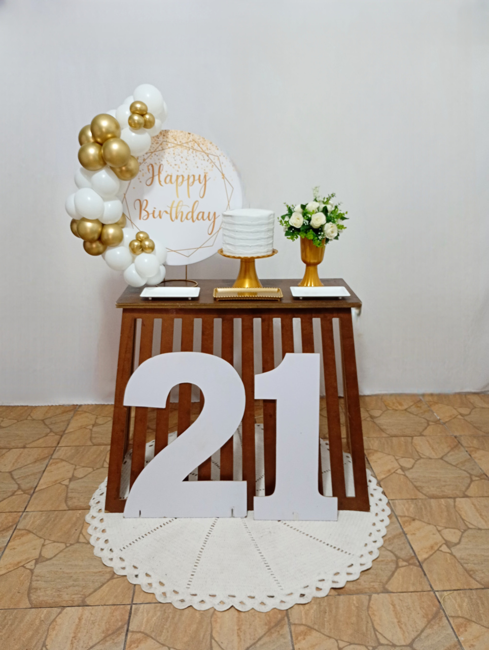 Festa Na Mesa Happy Birthday Branco - Composição  - Juntosparasempre 
