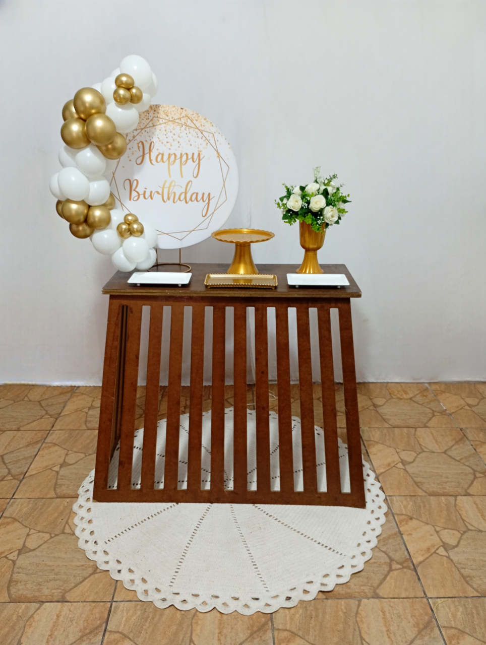 Festa Na Mesa Happy Birthday Branco - Composição  - Juntosparasempre 