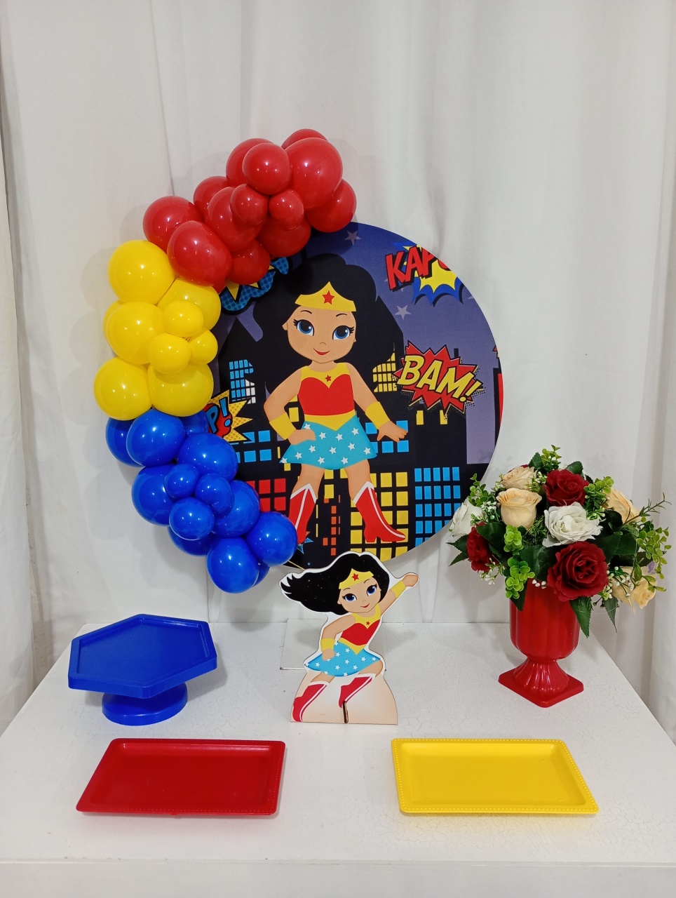 Mulher Maravilha - Festa Na Mesa  - Juntosparasempre 