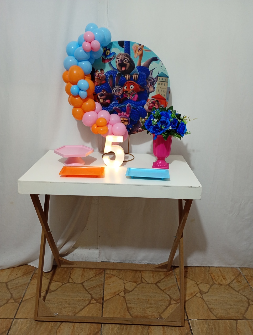 Zootopia - Festa Na Mesa Com Mesa Cavalete - Juntosparasempre 