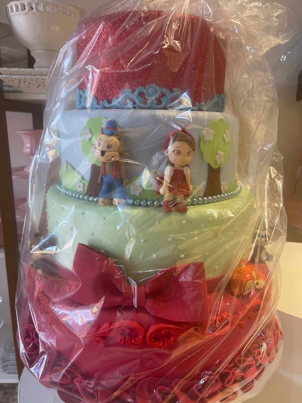 Bolo Fake Chapeuzinho Vermelho - Grace Festas Store 
