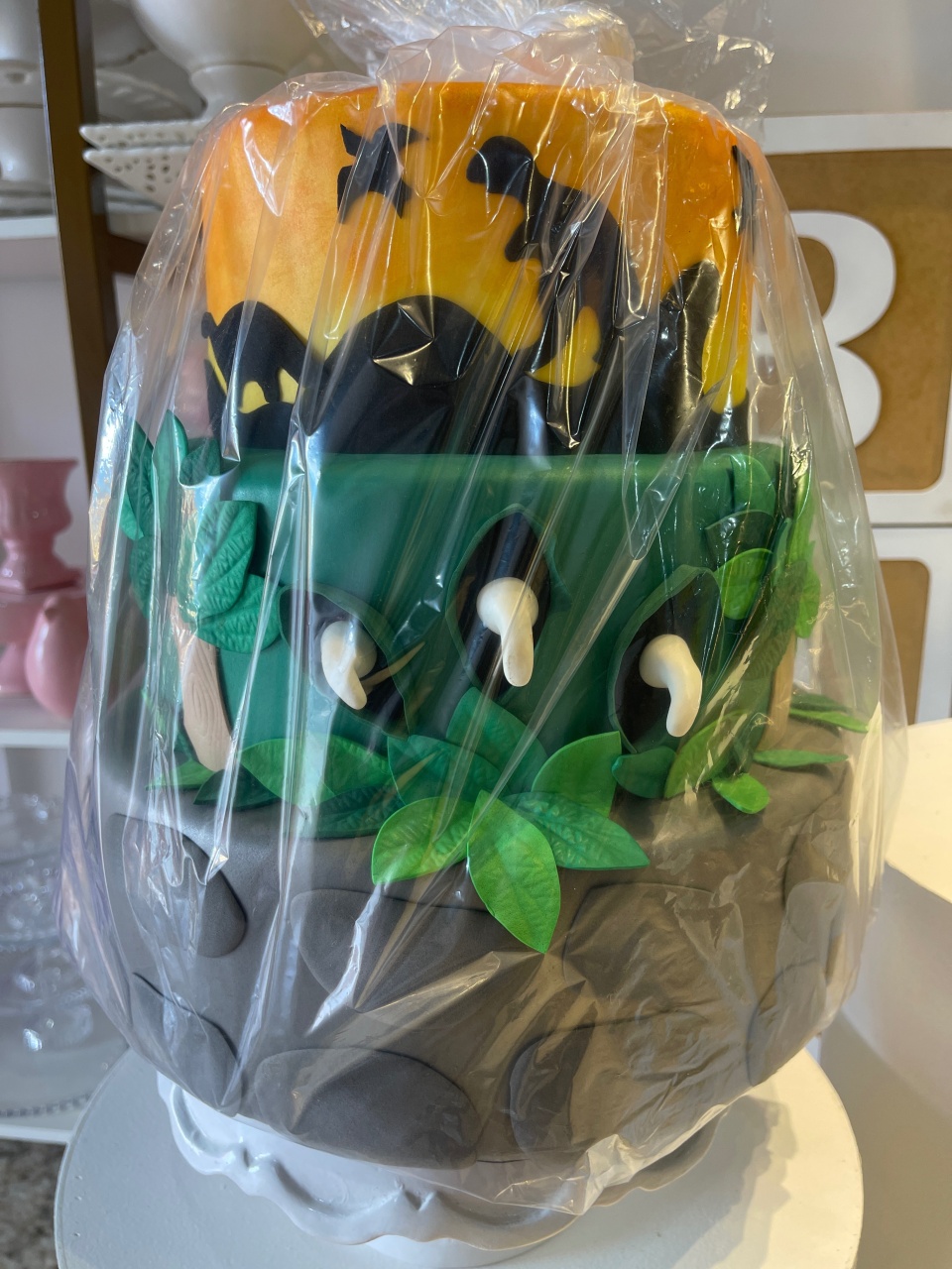 Bolo Fake Dinossauro - Grace Festas Store 