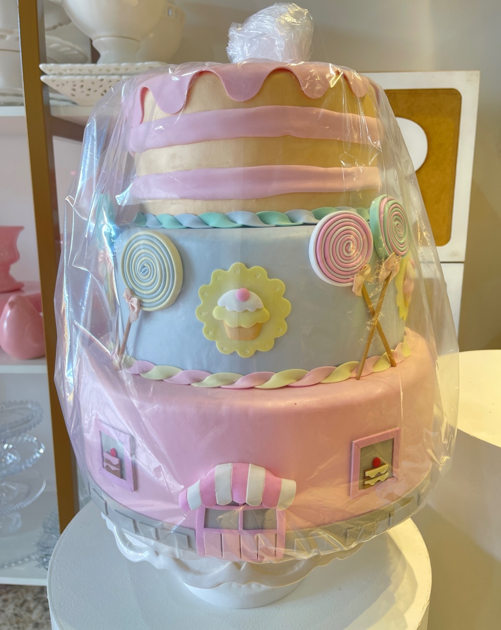 Bolo Fake Confeitaria - Grace Festas Store 