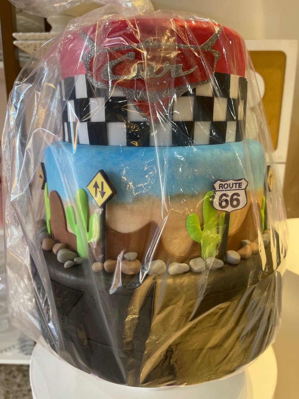 Bolo Fake Carros - Grace Festas Store 