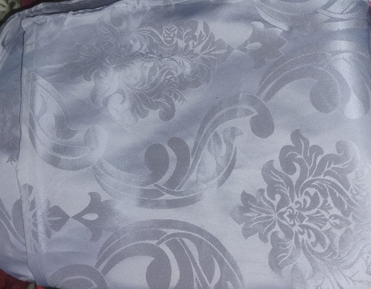 Toalha de Mesa Prata  - Festou