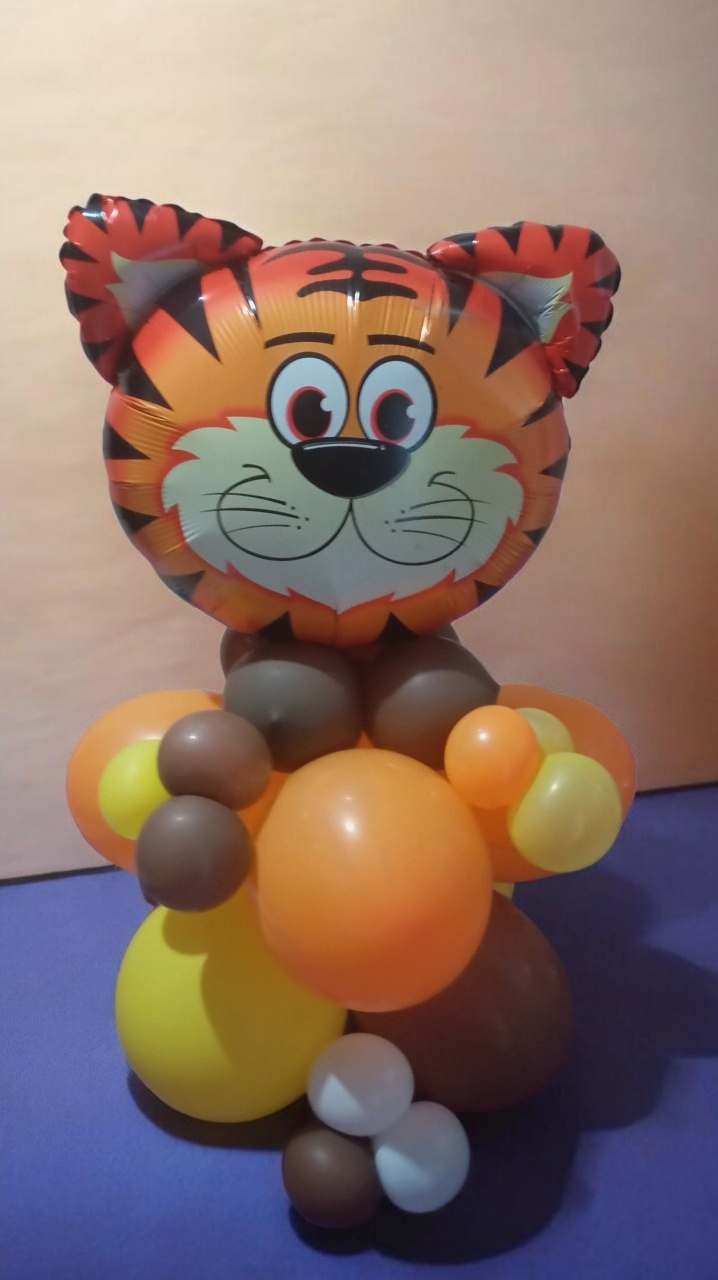 Box de Balões de Chão Leão      - Mada festa pegue monte locação 