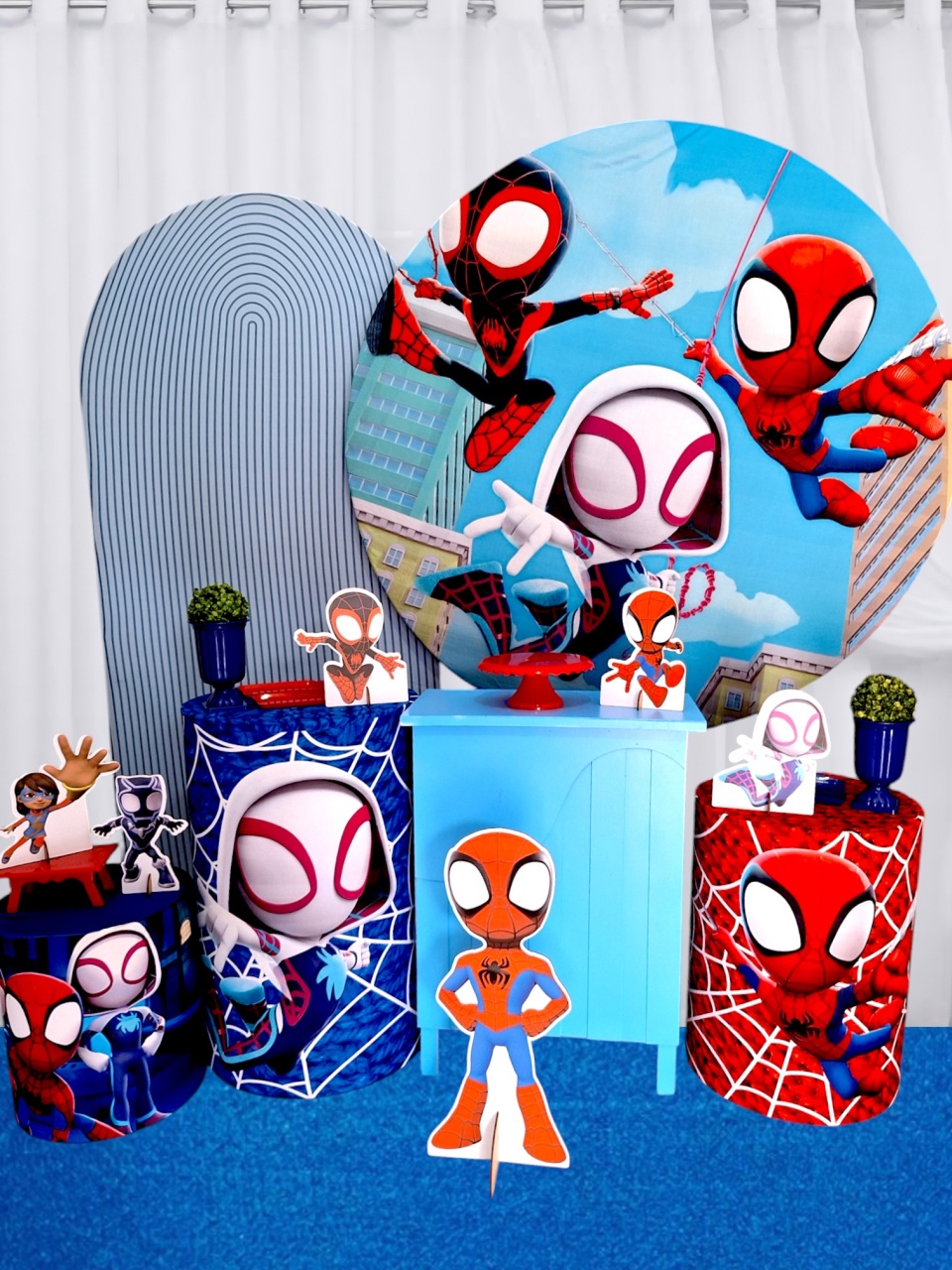 Homem Aranha E Seus Amigos Kit Premium - Pegue e monte Festança 