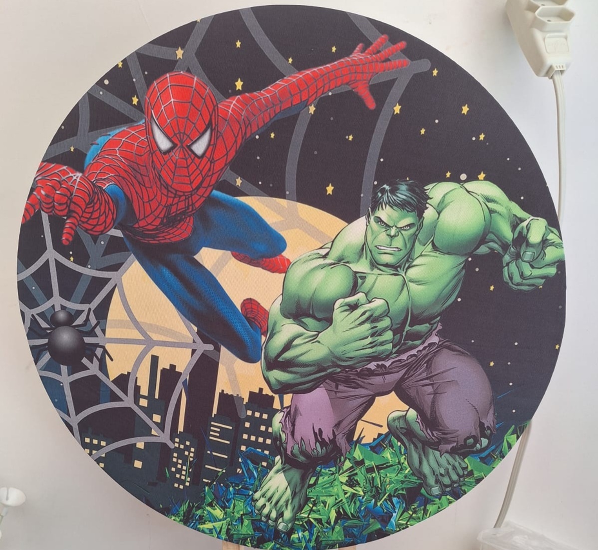 Mini Painel Hulk E Homem Aranha - Pegue e monte Festança 