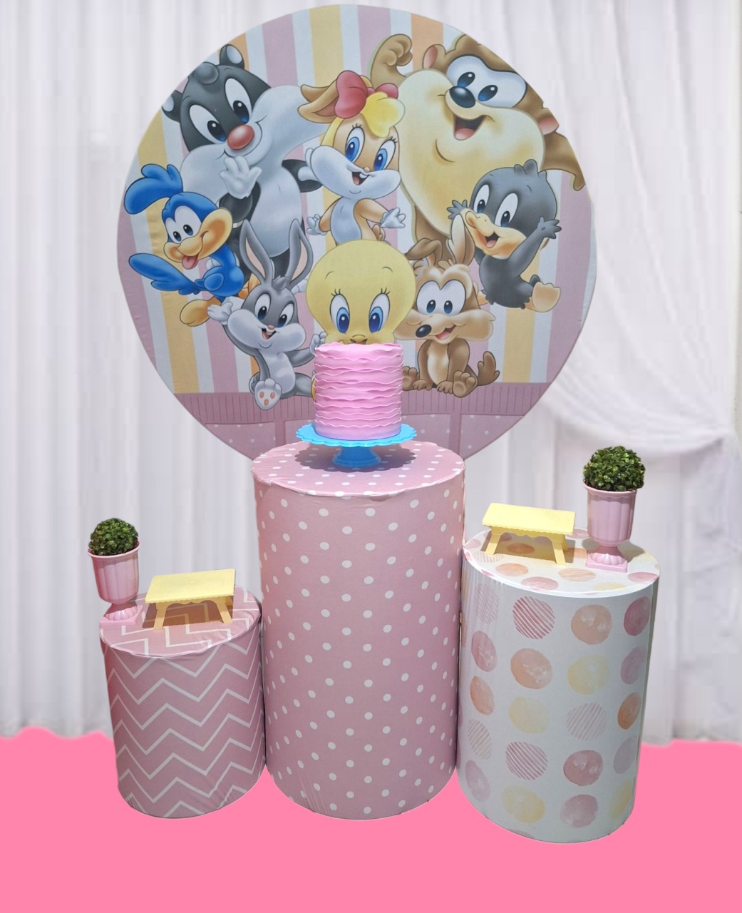 Baby Looney Tunes Rosa Com Bolo E Tapete - Pegue e monte Festança 