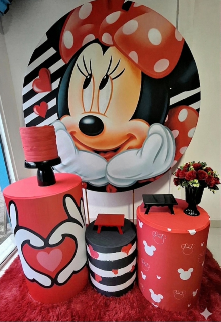 Minnie Vermelha + Tapete + Bolo Fake - Pegue e monte Festança 