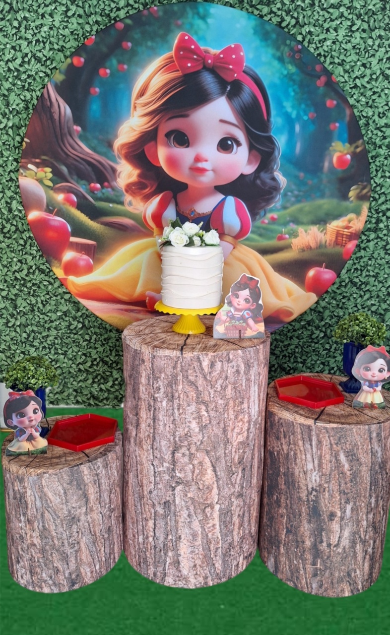 Branca de Neve Cute+ Tapete + Bolo Fake - Pegue e monte Festança 