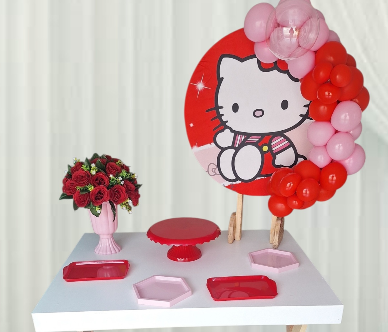 Festa Na Mesa Hello Kitty Vermelha - Pegue e monte Festança 